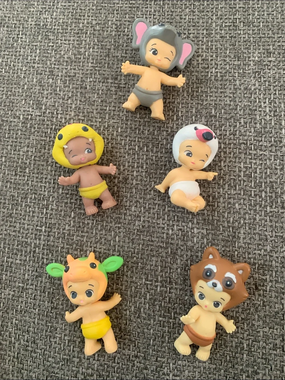 Twozies Mini Dolls Action Figures